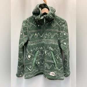 North Face Campshire Half Zipped Sherpa Hoodie
